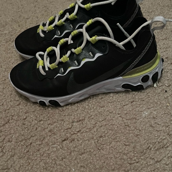 Black and green Nike react - Picture 5 of 5